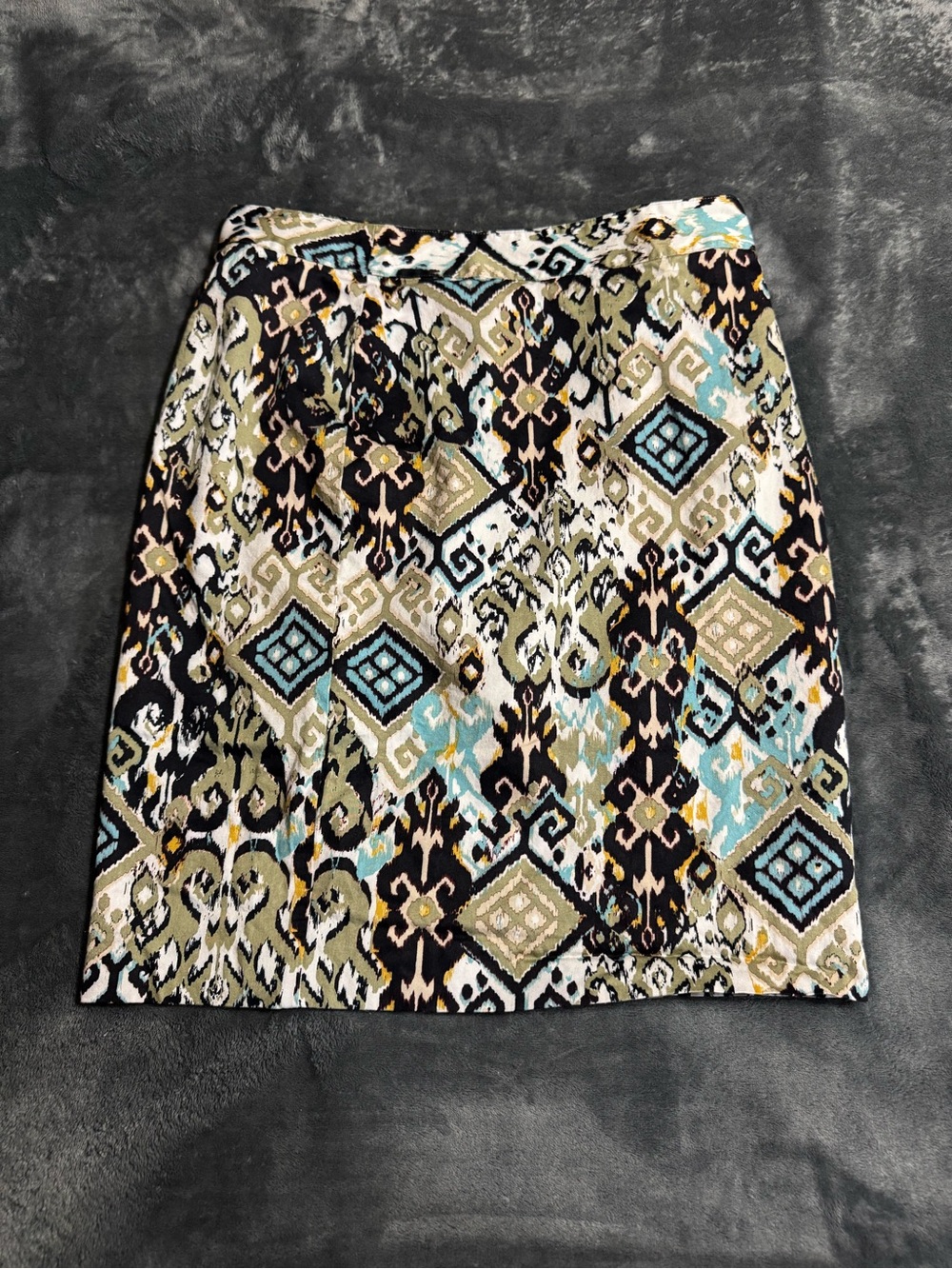 Van Heusen Womans Pencil Skirt Multicolor 8 Geometric Cotton Zip Up Knee Length